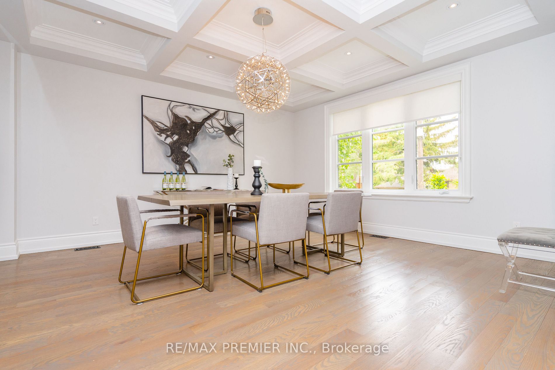 85 Adanac Dr