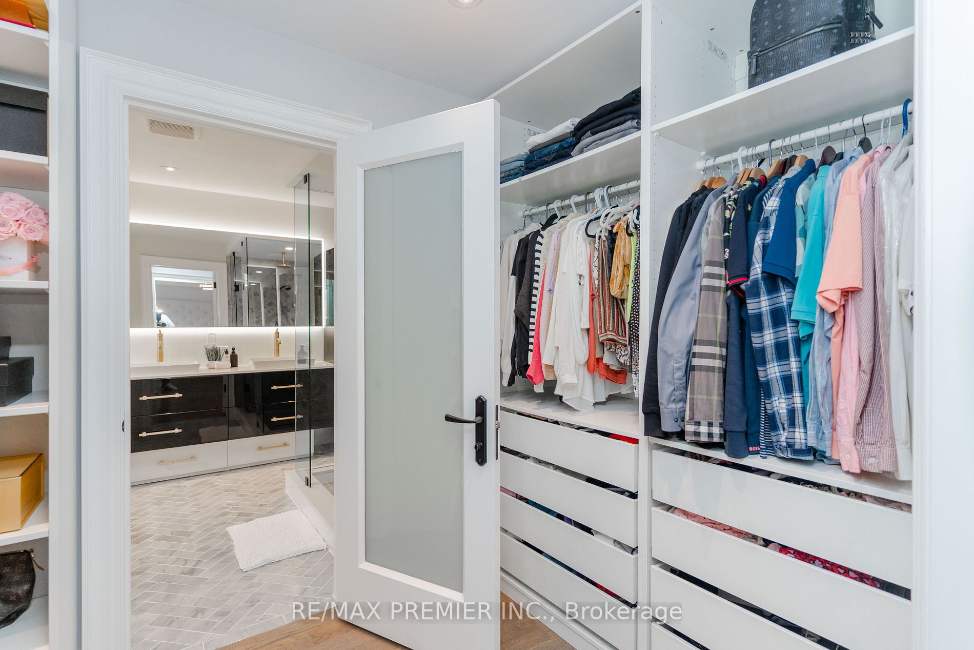 85 Adanac Dr