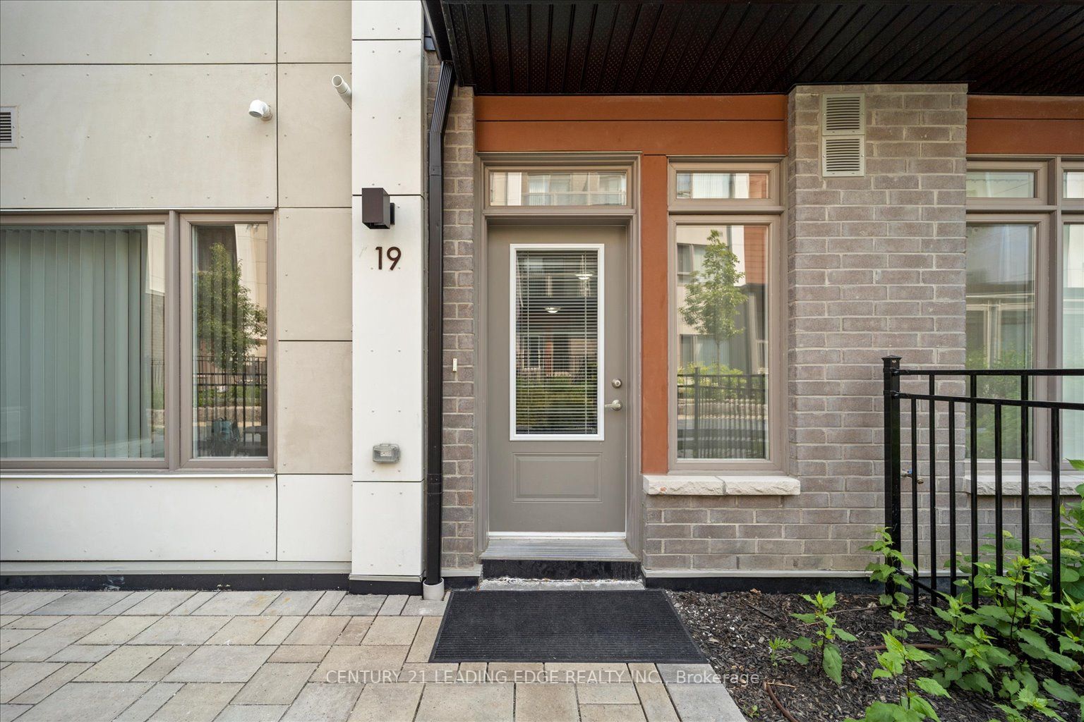 70 Orchid Place Dr, #19