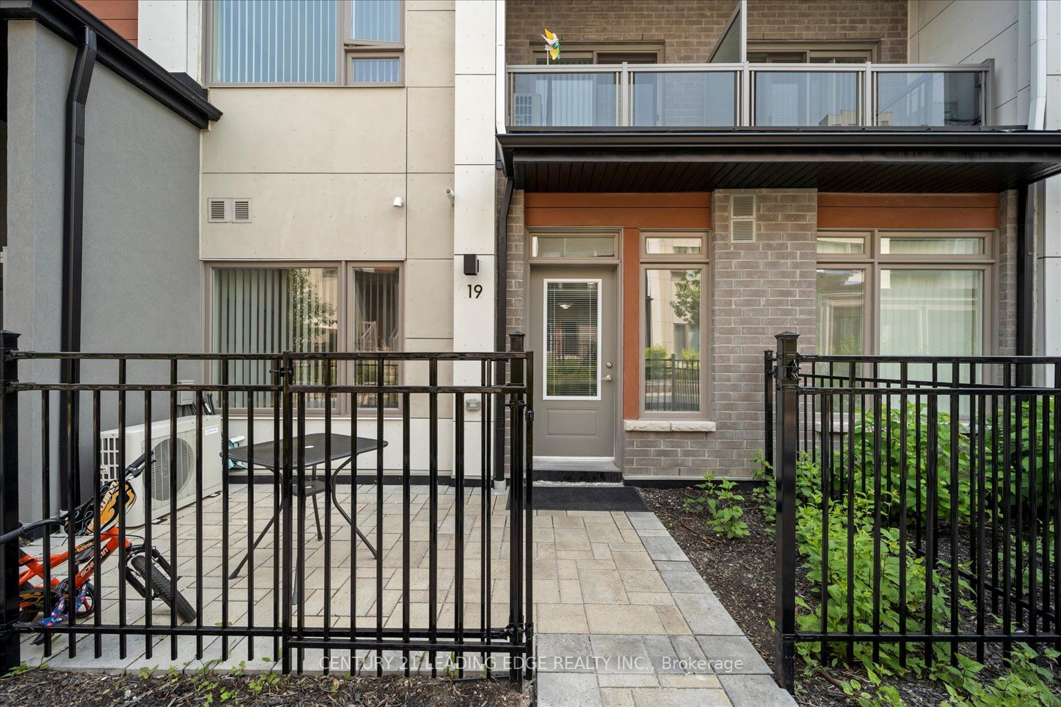 70 Orchid Place Dr, #19
