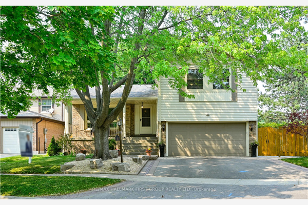 101 Pringle Dr, Whitby
