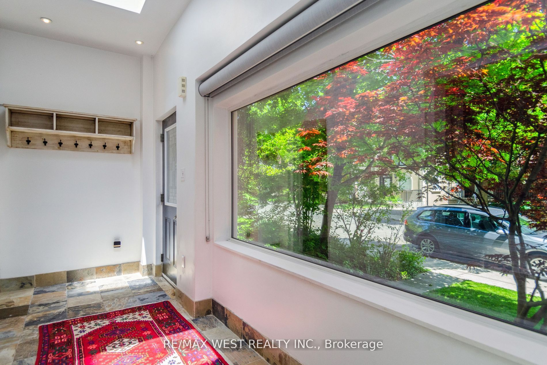 68 Hastings Ave
