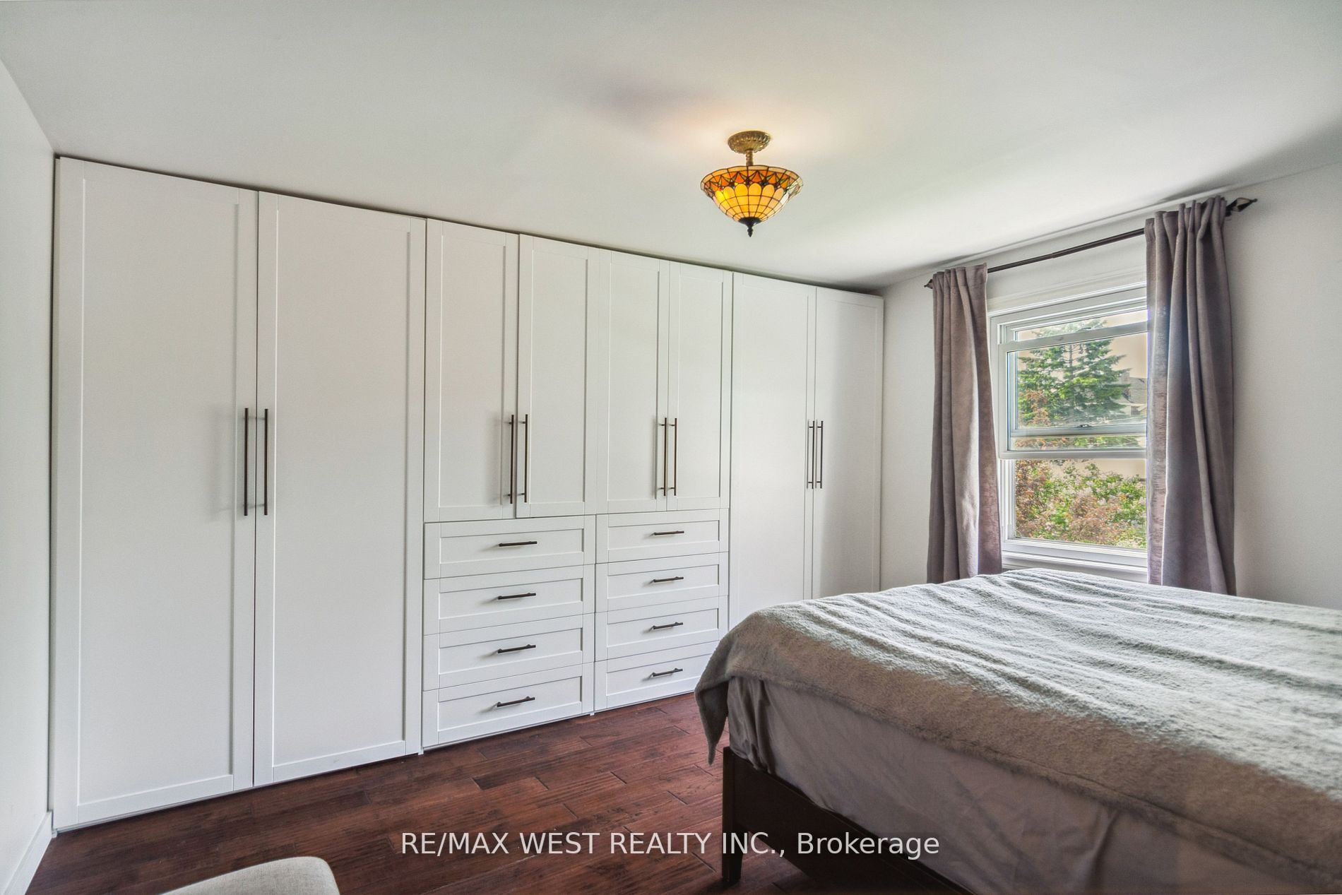 68 Hastings Ave