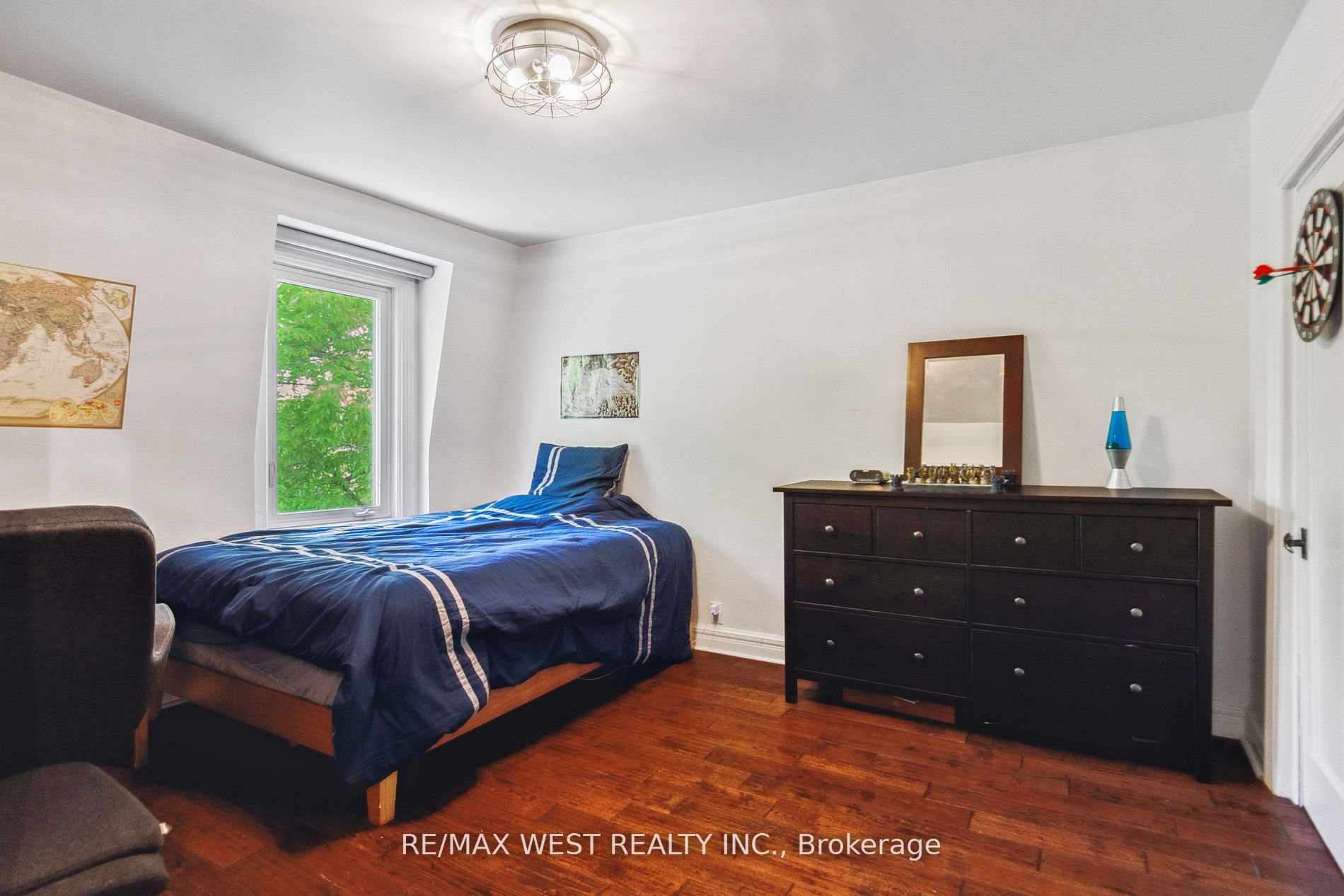 68 Hastings Ave