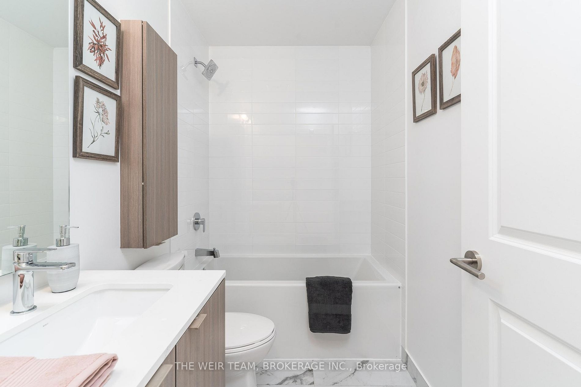 2799 Kingston Rd, #902