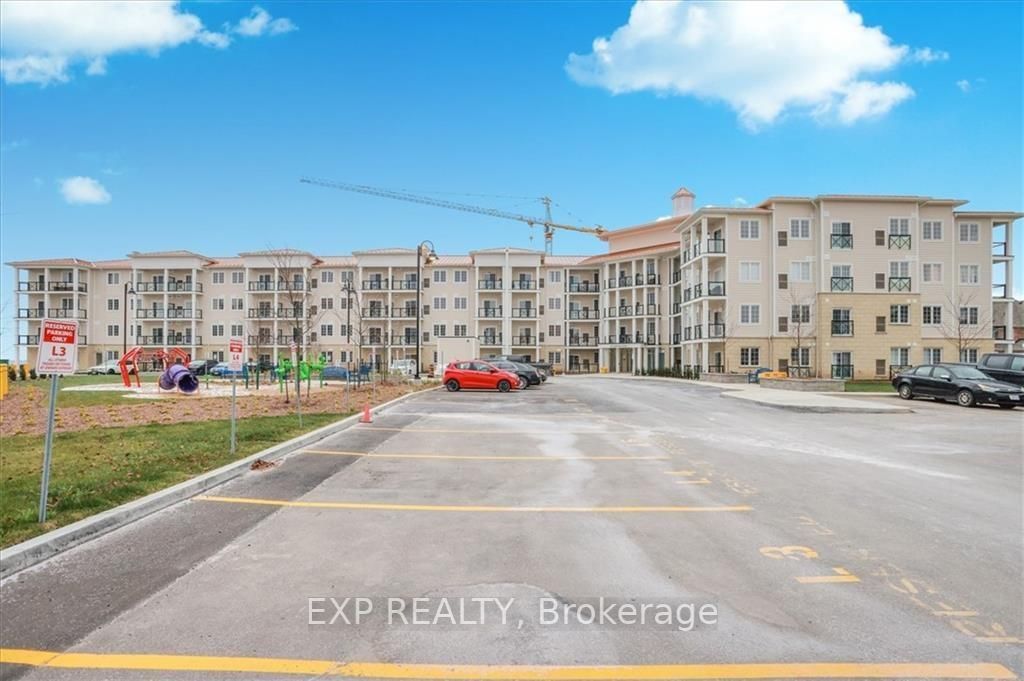 50 Lakebreeze Dr, #225