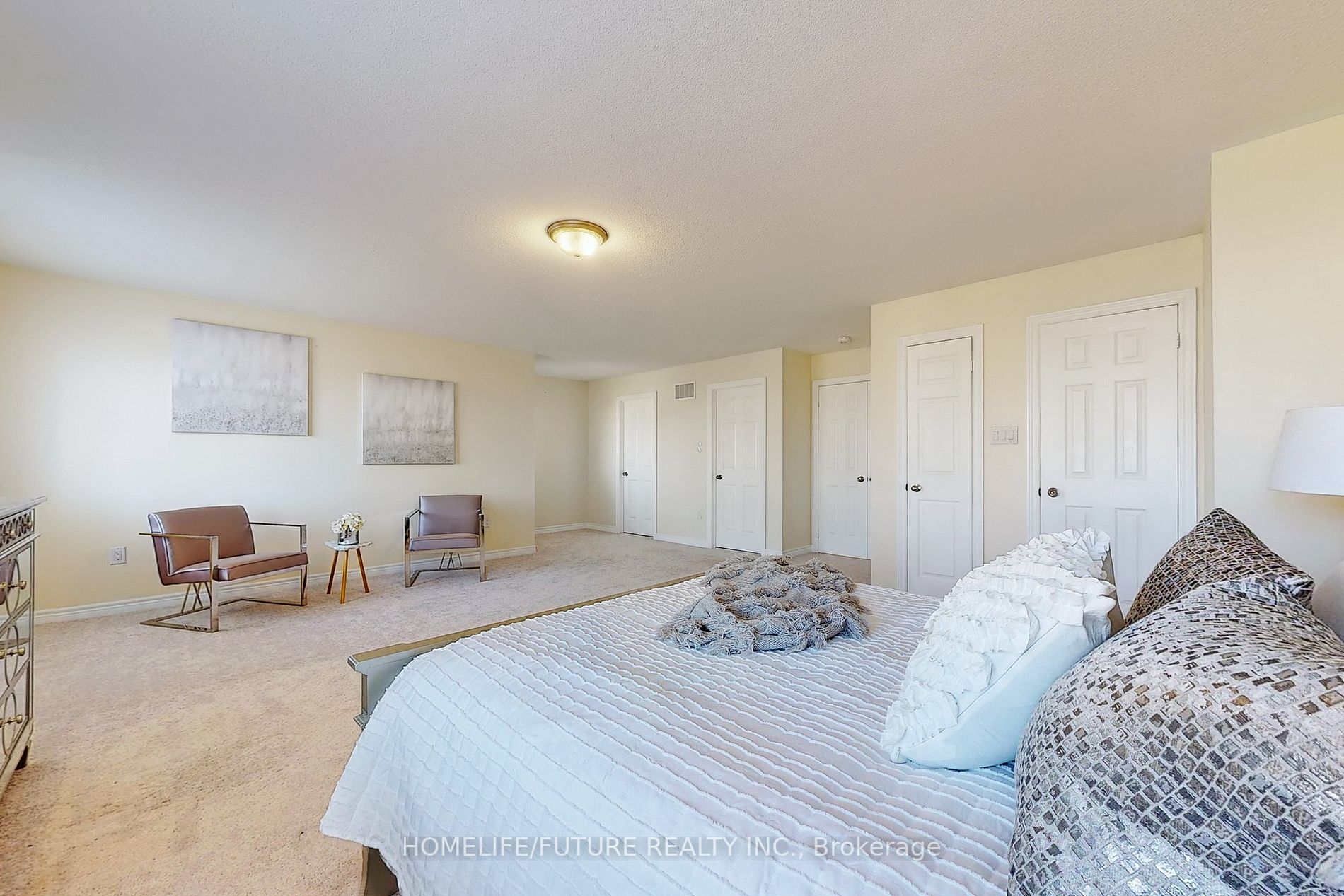 688 Audley Rd S