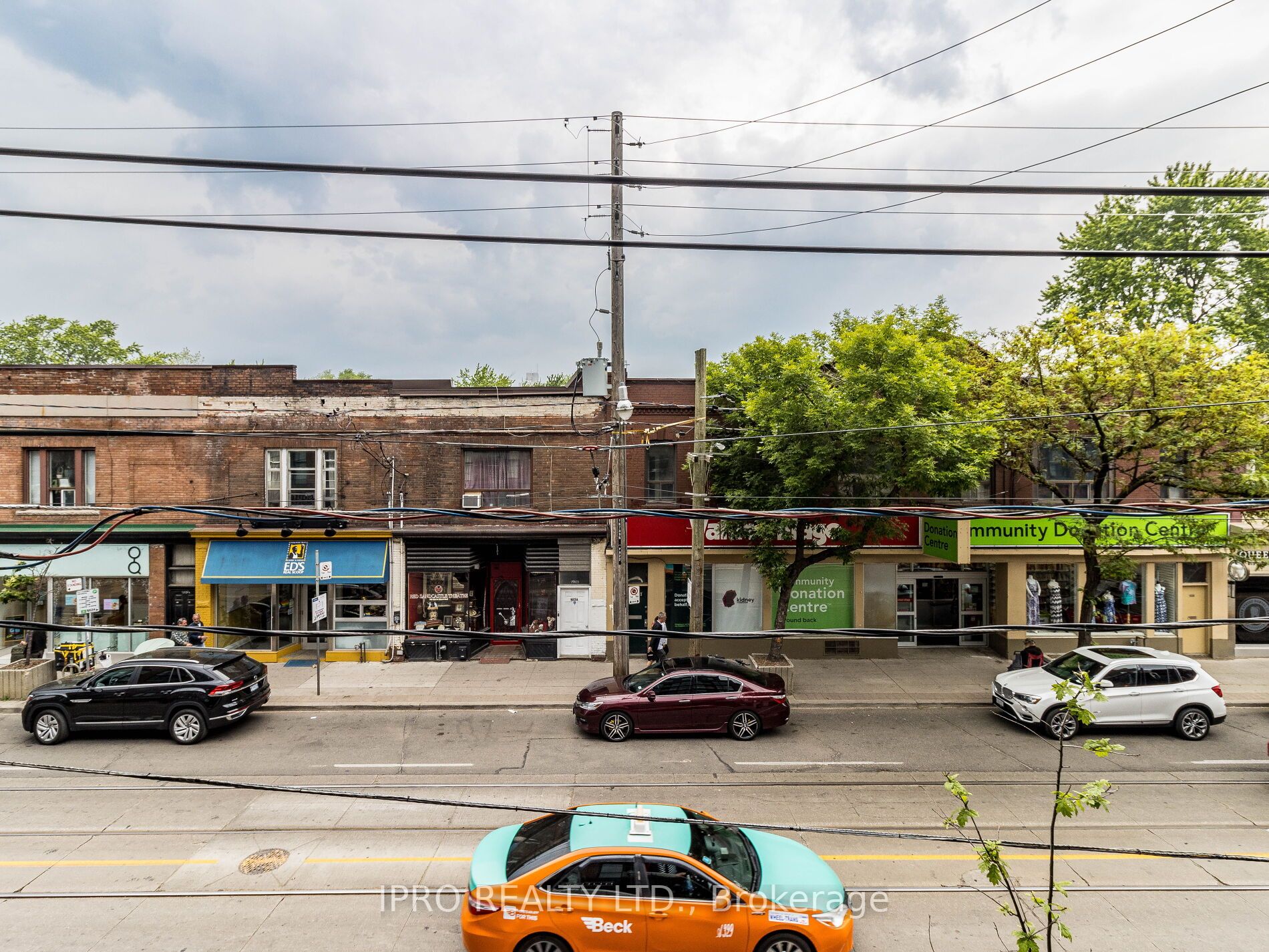 899 Queen St E, #207