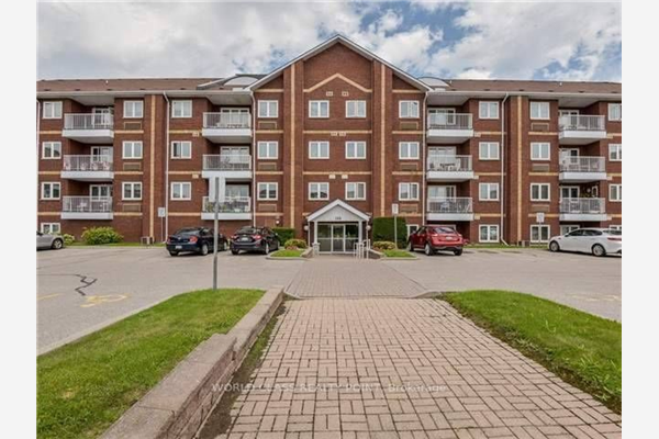 195 Lake Driveway Dr W, Ajax