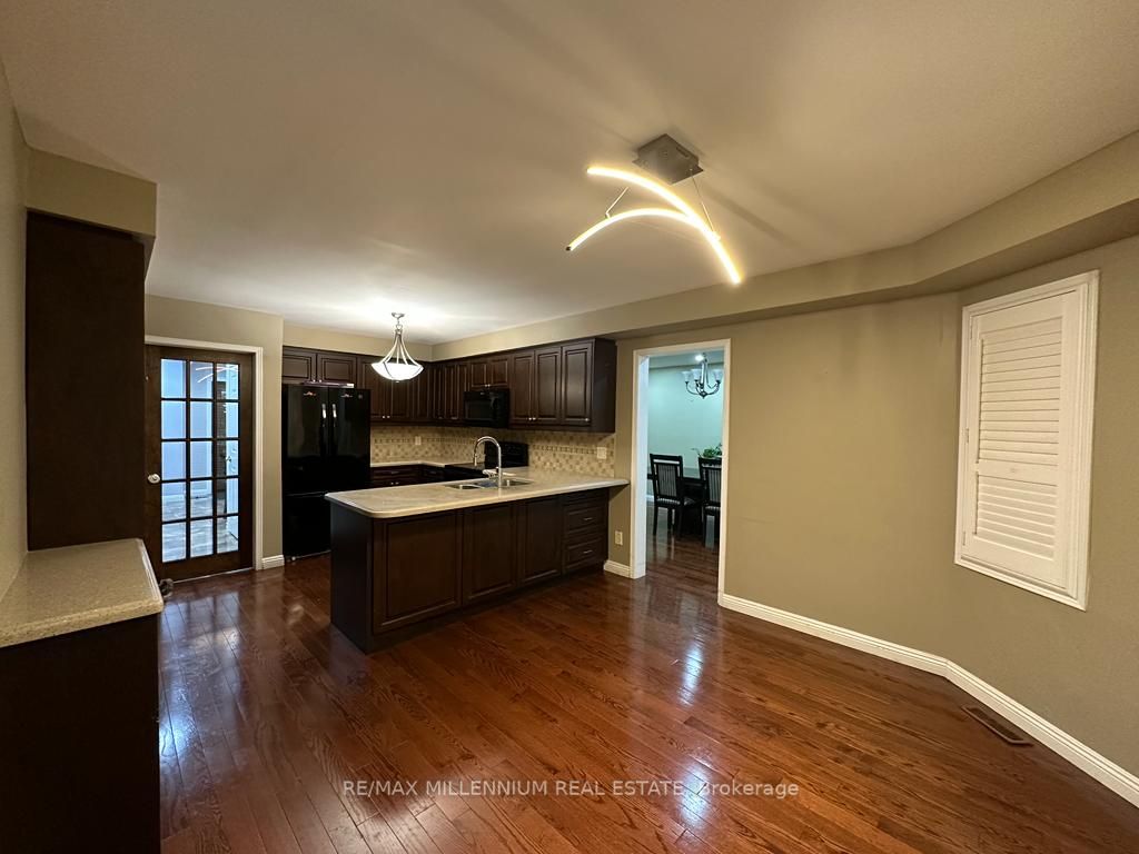 2388 Wildwood Crescent