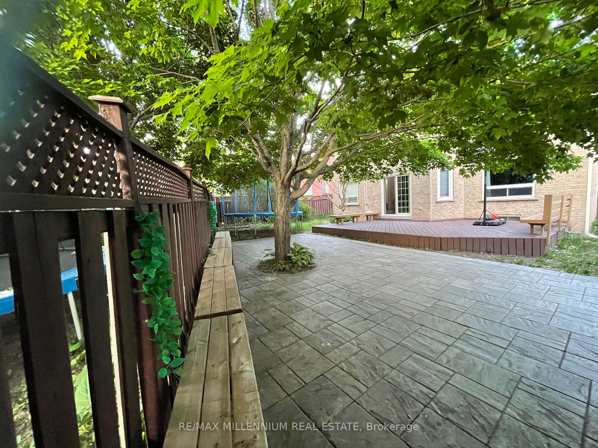2388 Wildwood Crescent