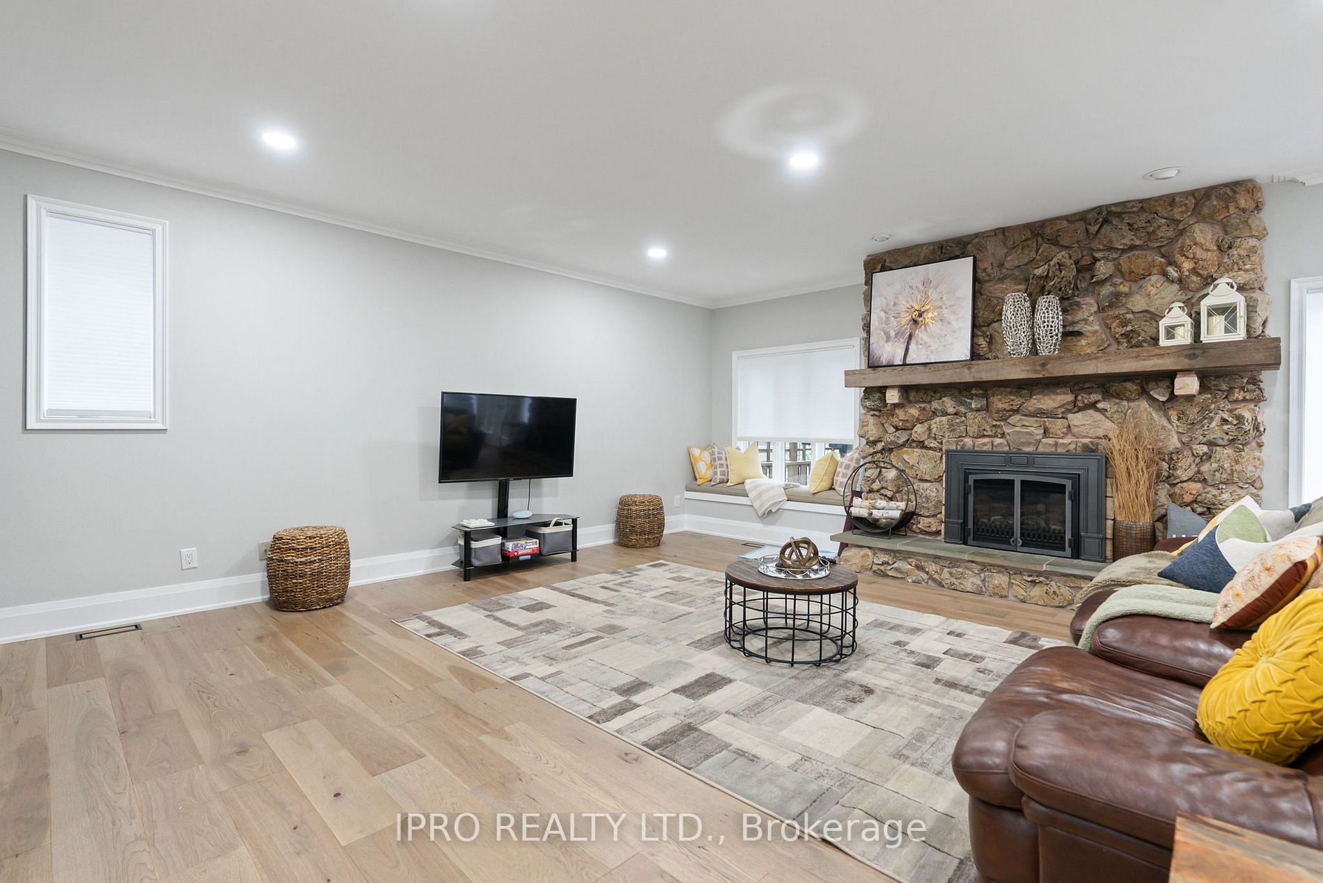 485 Maple Ave