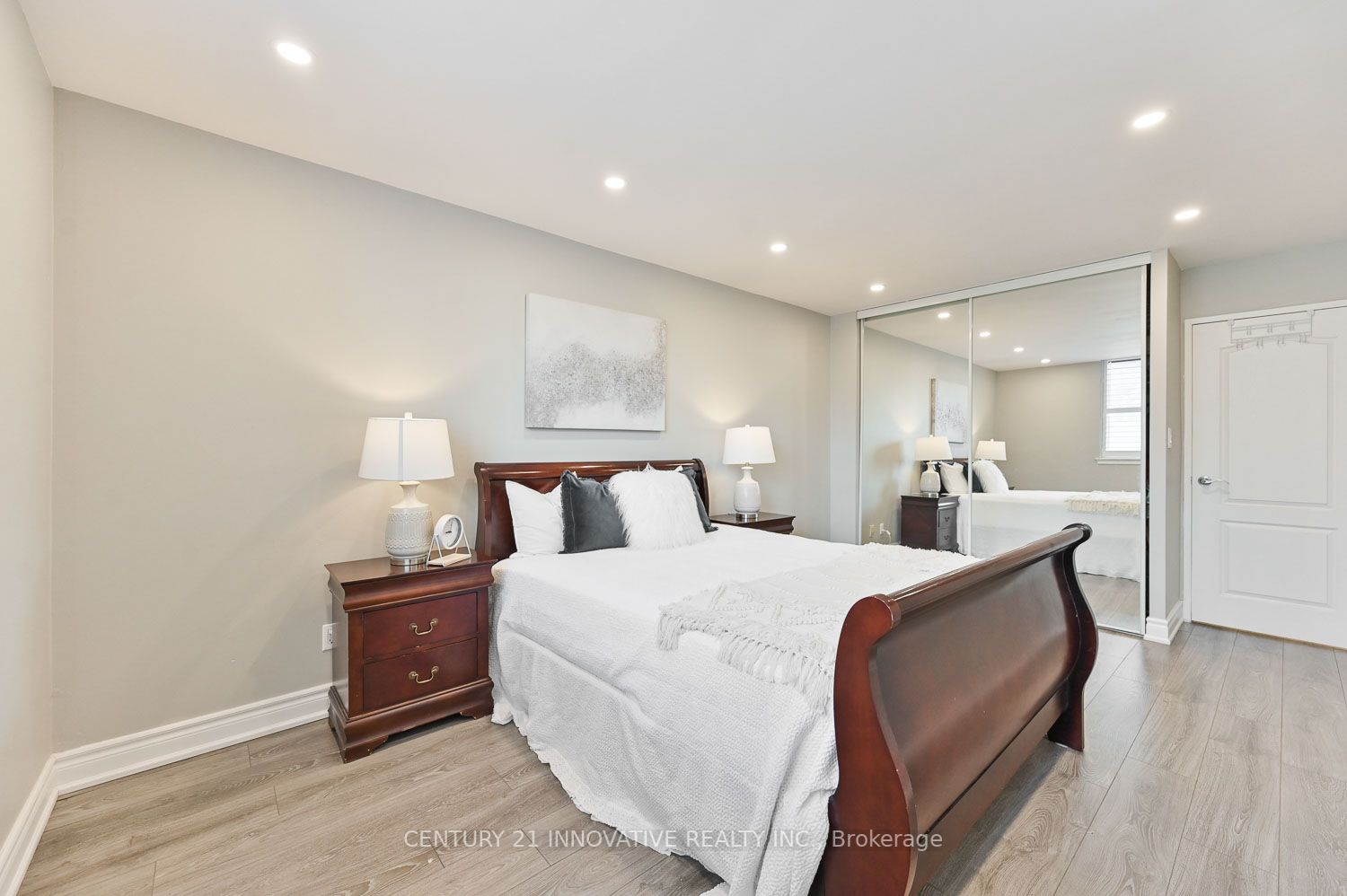 55 Bamburgh Circ, #102