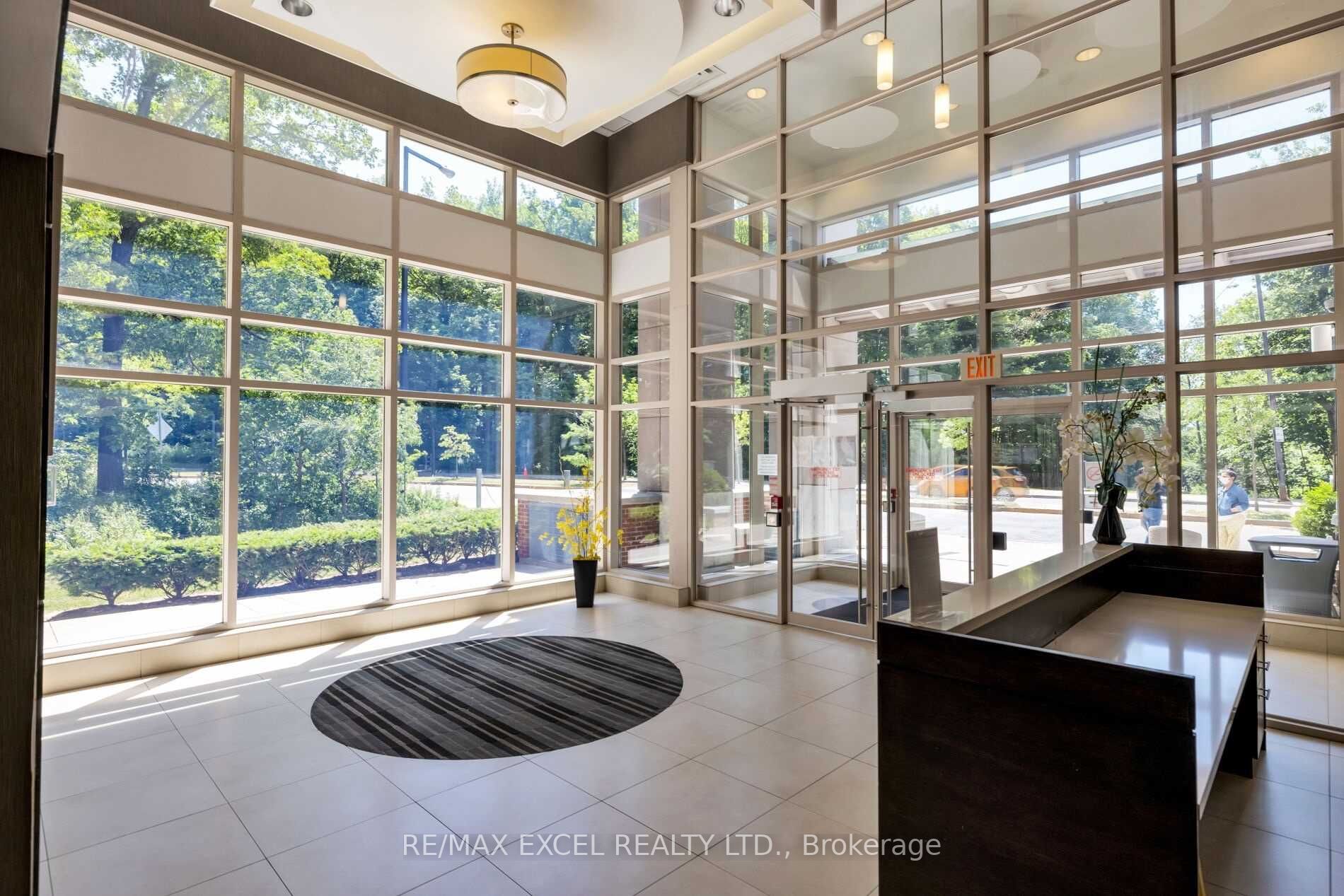 190 Borough Dr, #809