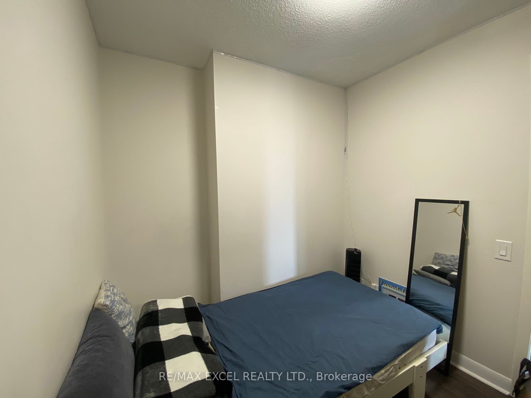 190 Borough Dr, #809