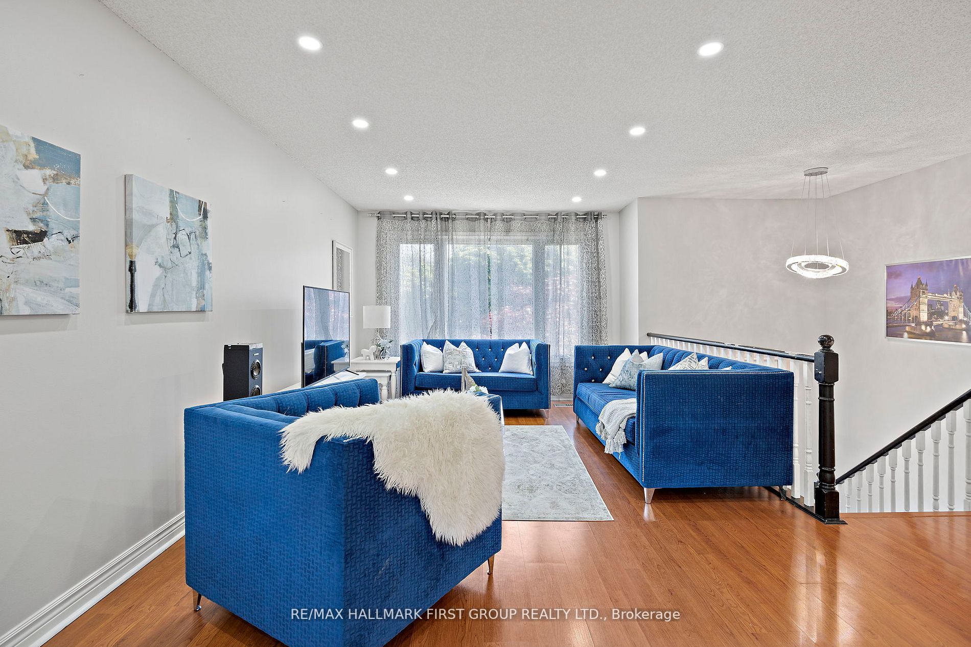 4 Orchard Park Dr