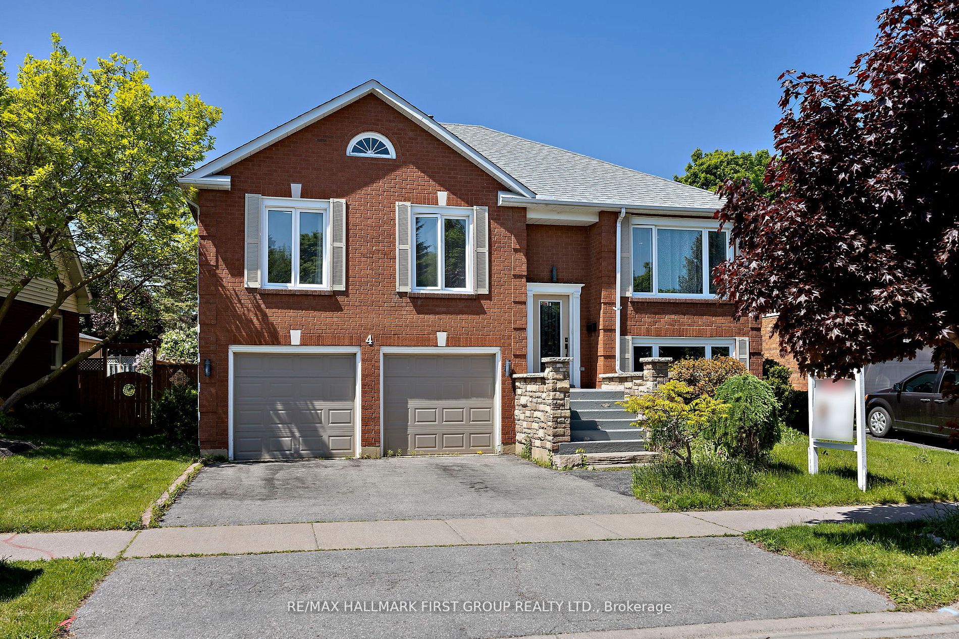 4 Orchard Park Dr