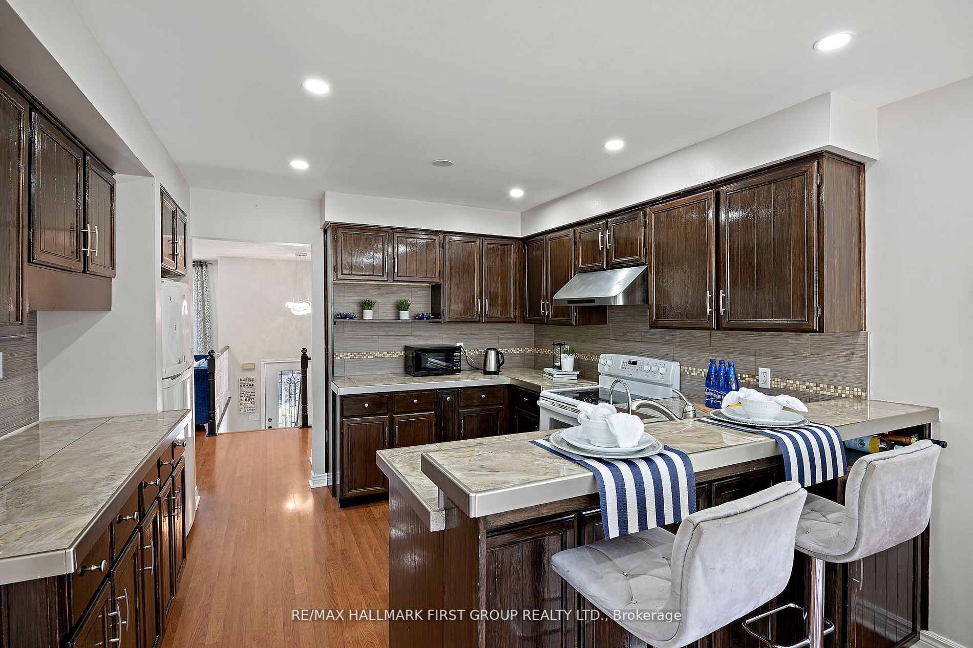4 Orchard Park Dr