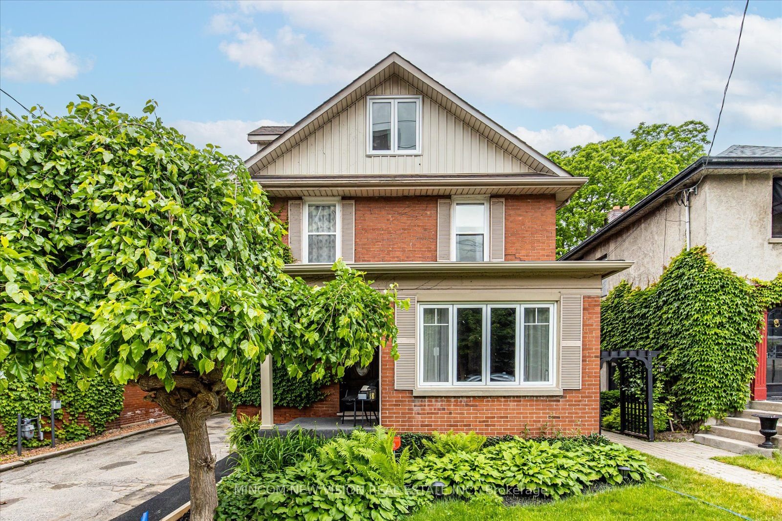 312 Golf St