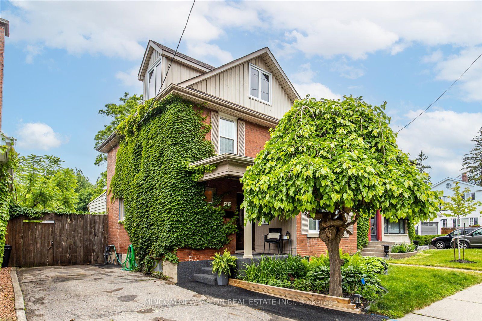 312 Golf St