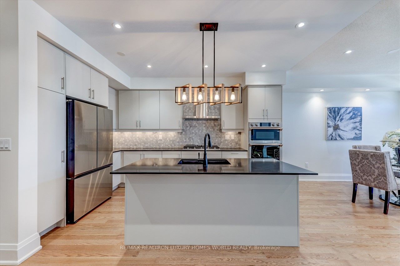 9 Floodgate Rd