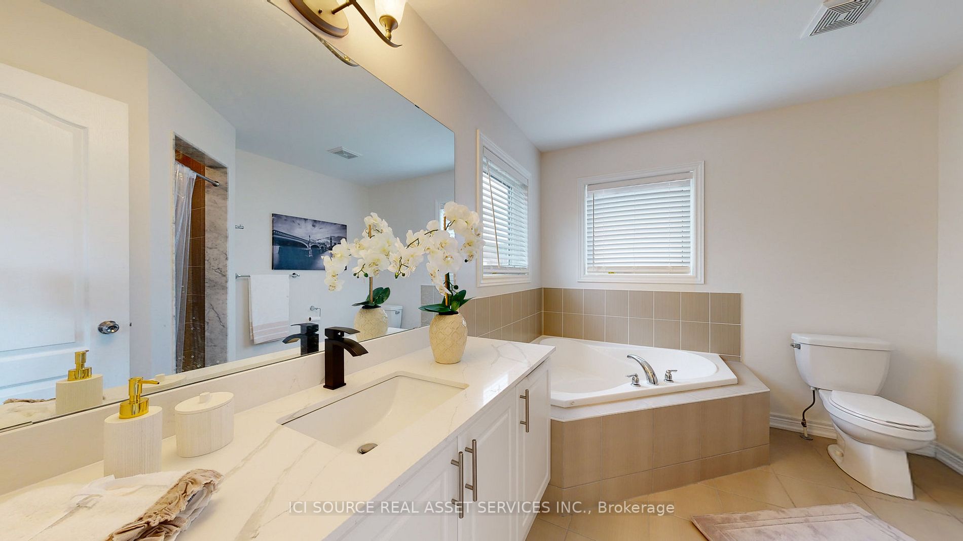 26 Henry Smith Ave