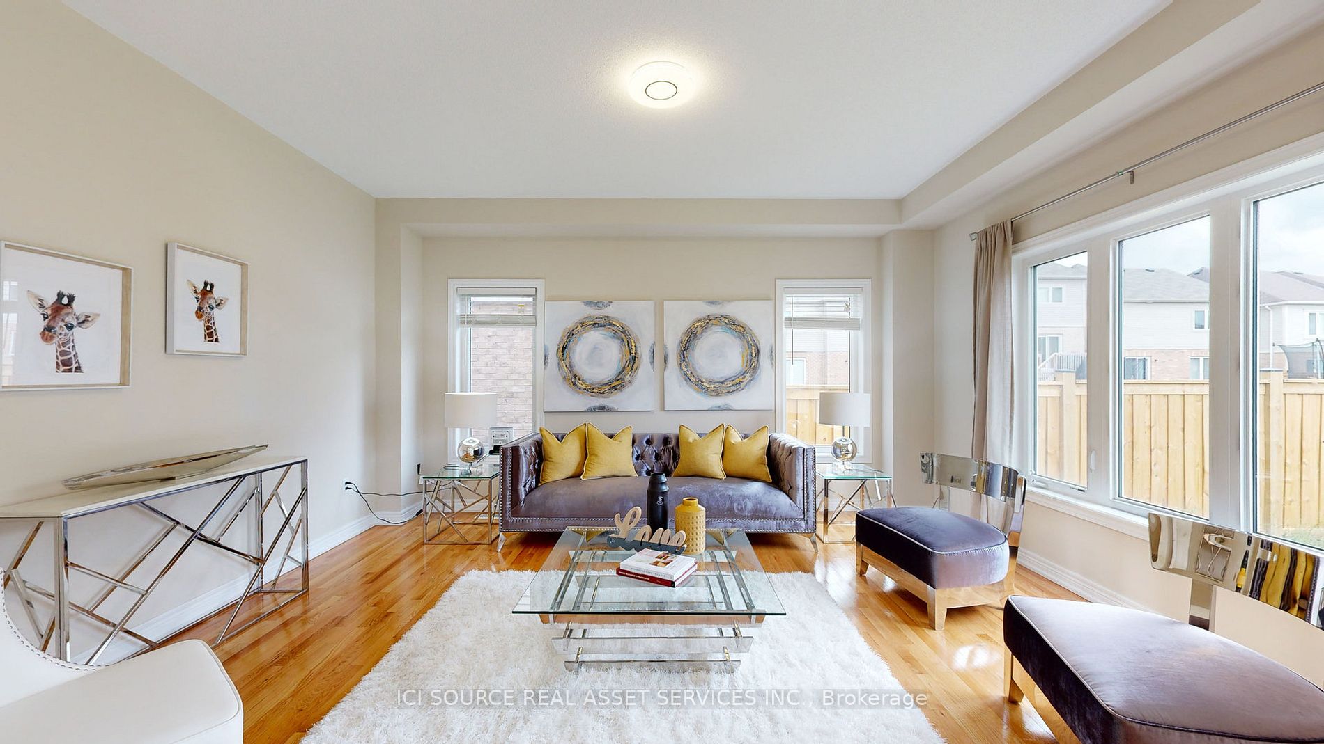 26 Henry Smith Ave