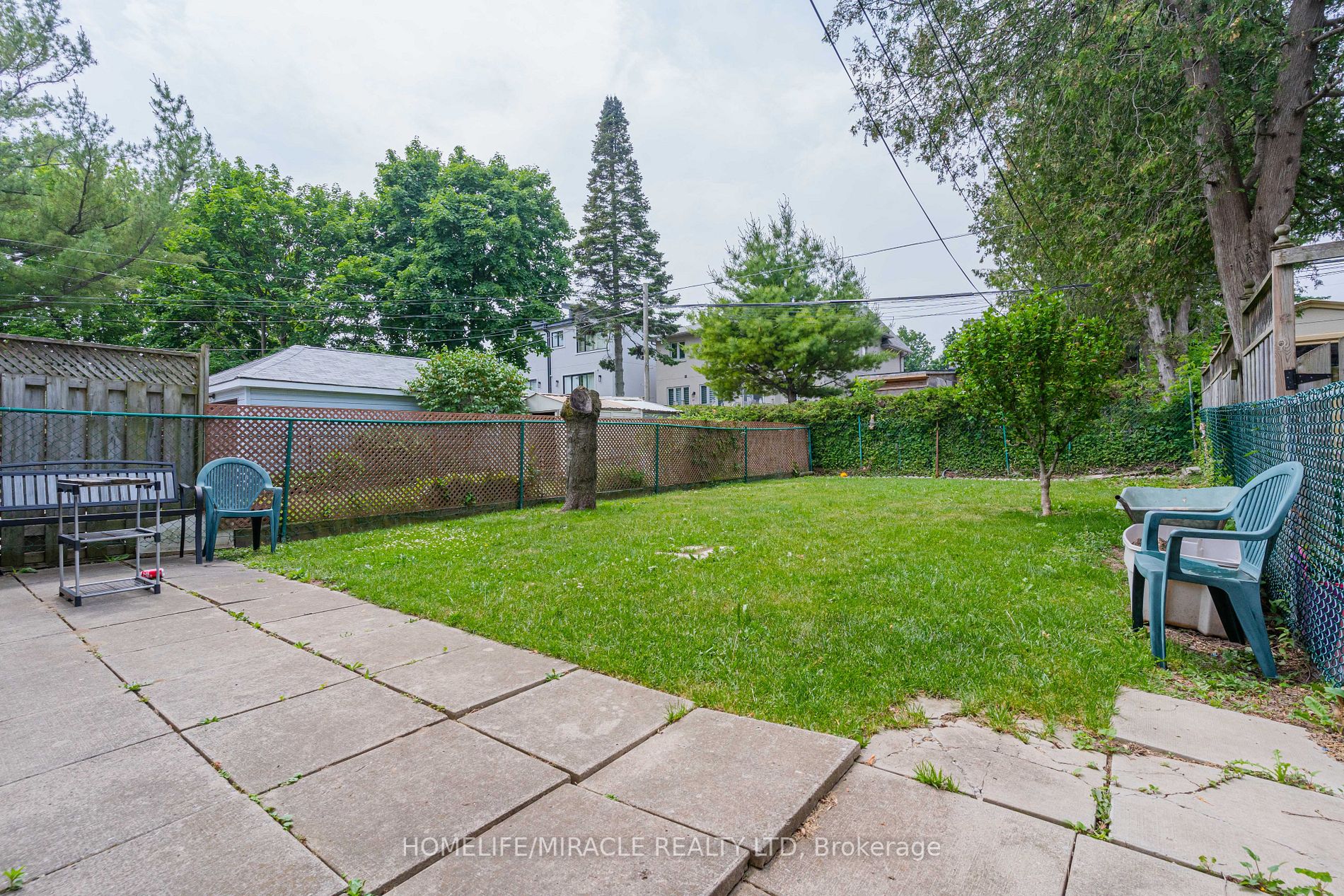 96 Heale Ave