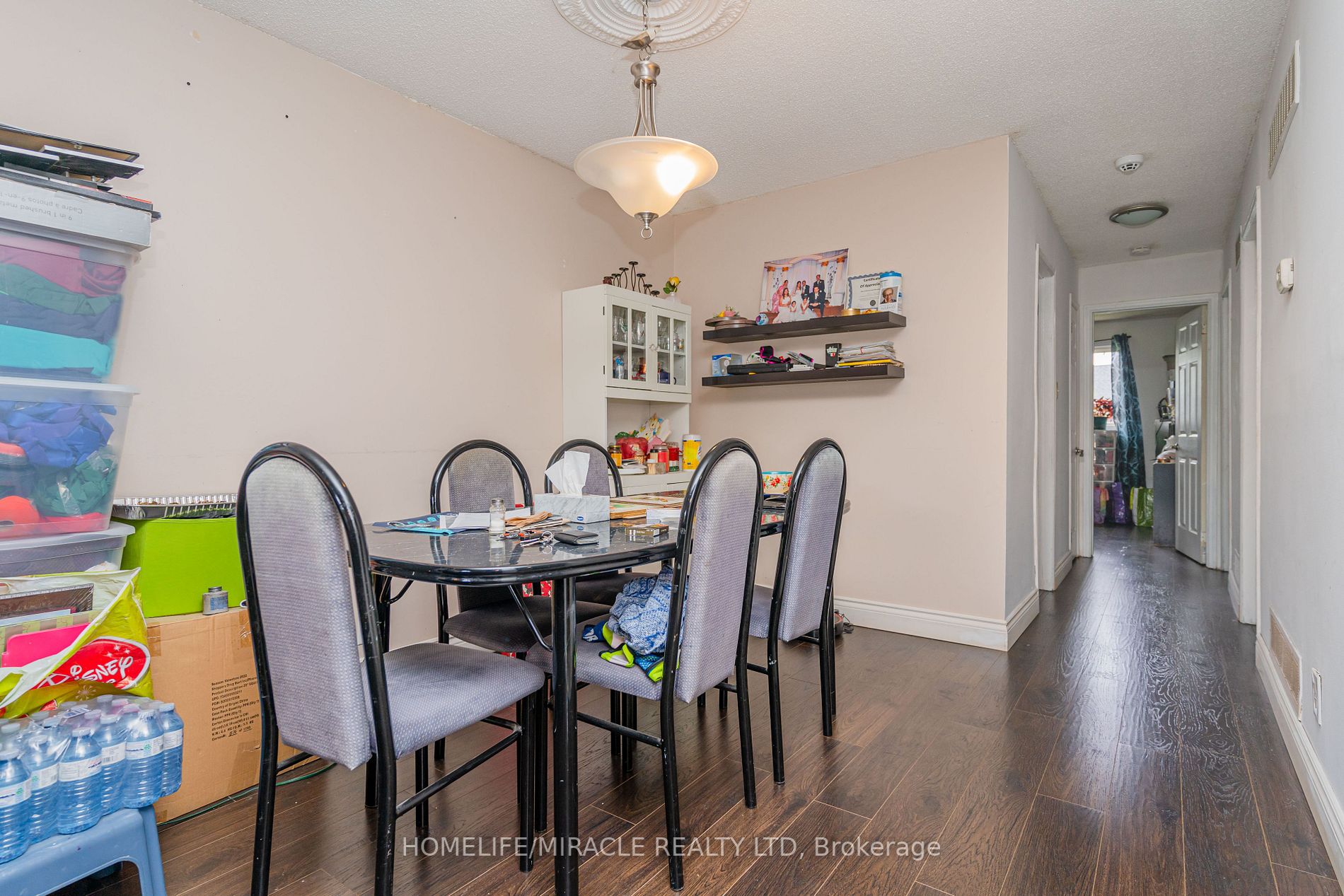 96 Heale Ave