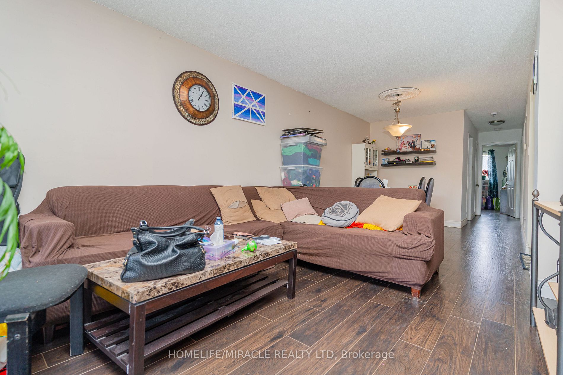 96 Heale Ave