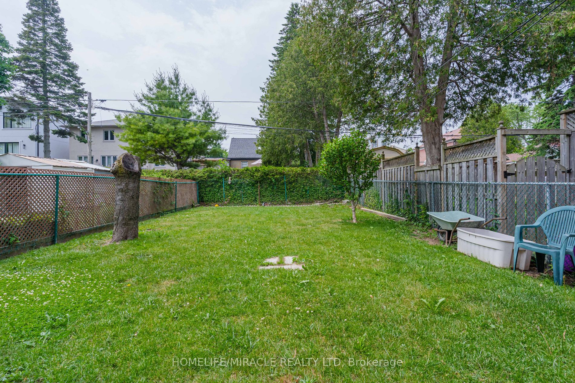 96 Heale Ave