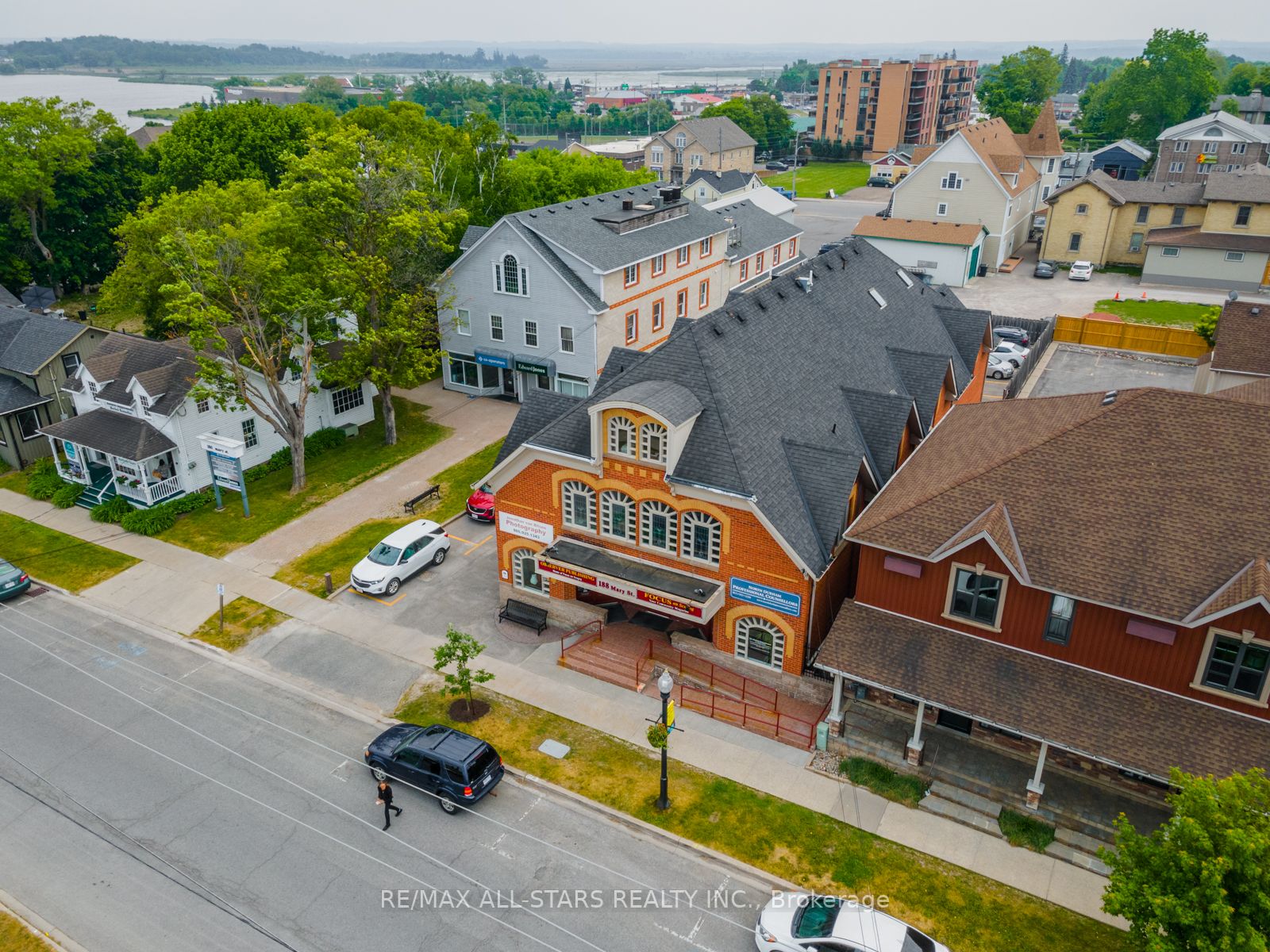 188 Mary St