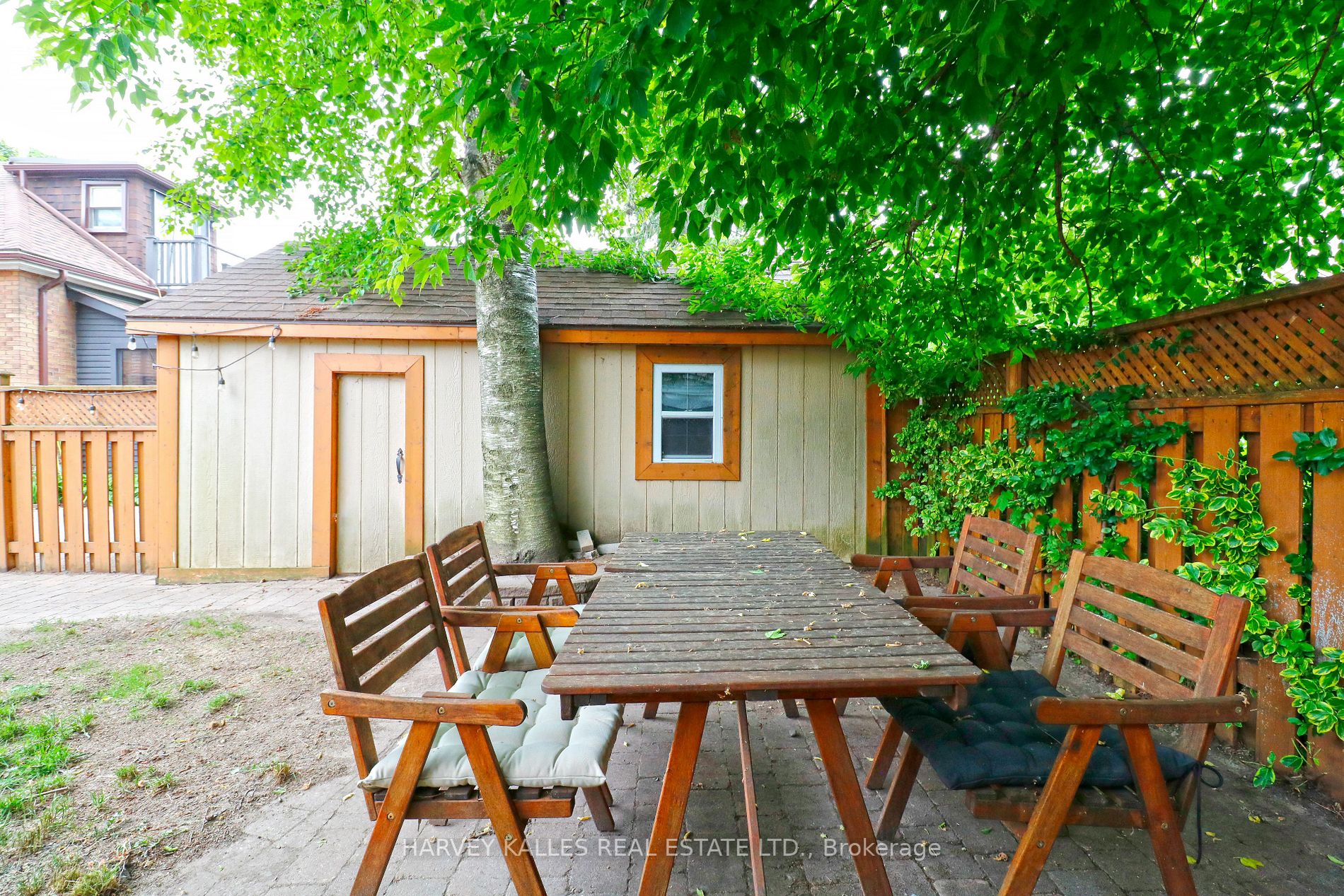 6 Kildonan Dr
