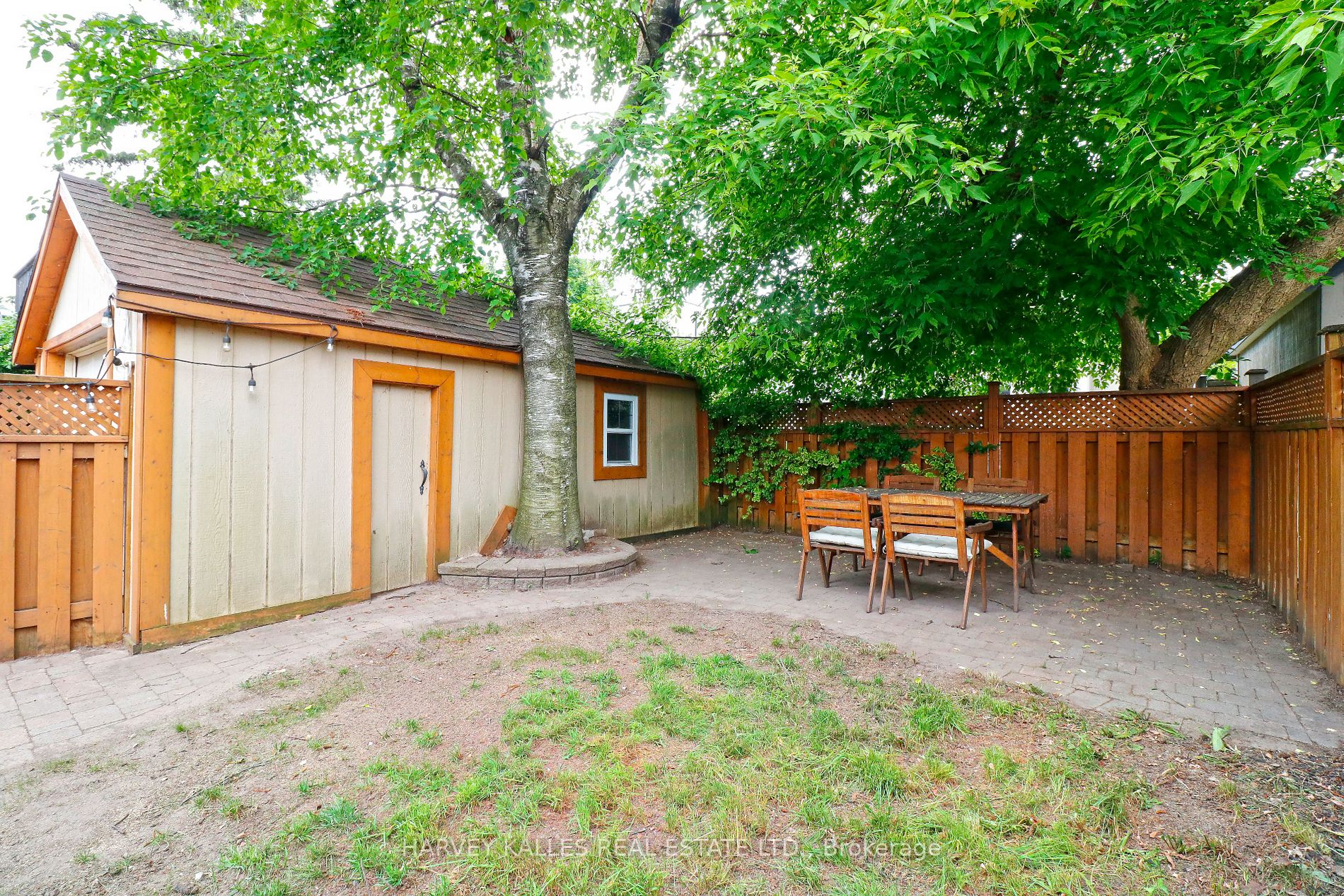 6 Kildonan Dr