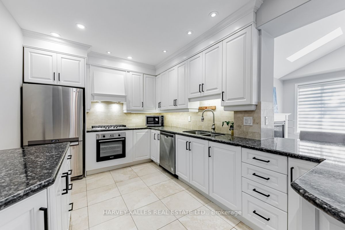 6 Kildonan Dr