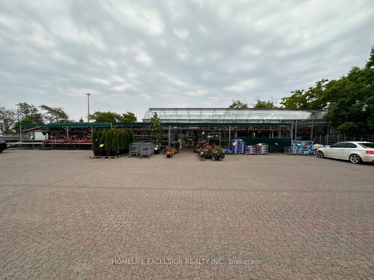 6745 Kingston Rd