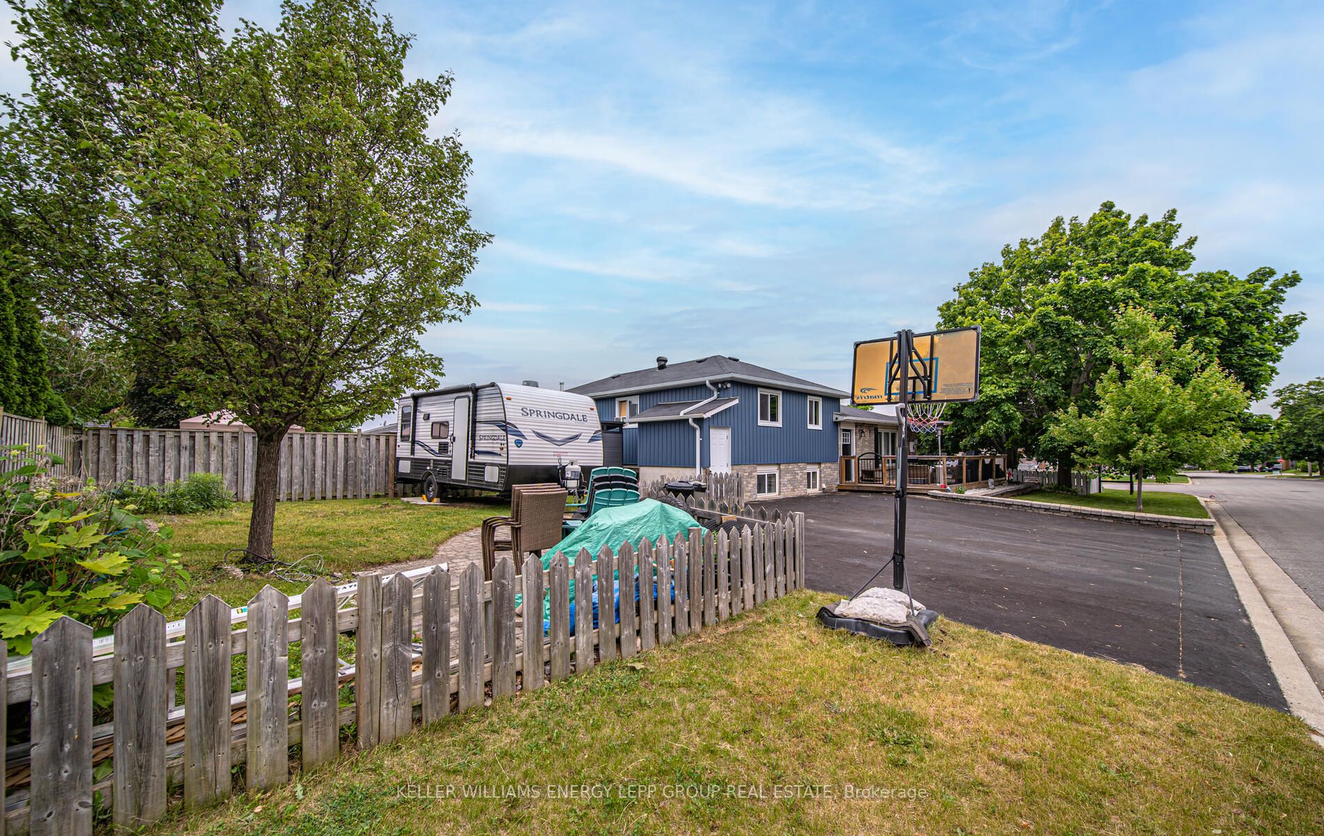 552 Birkdale St