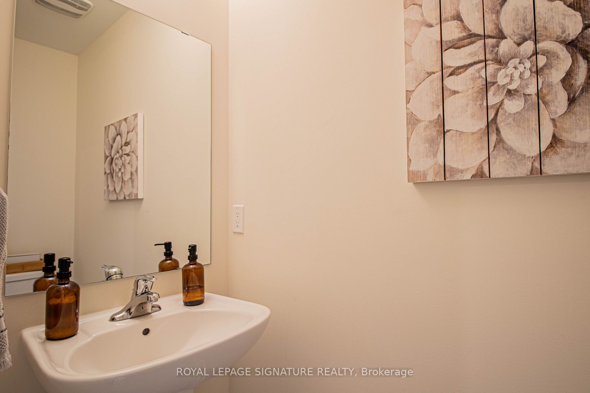 250 Finch Avenue, #27