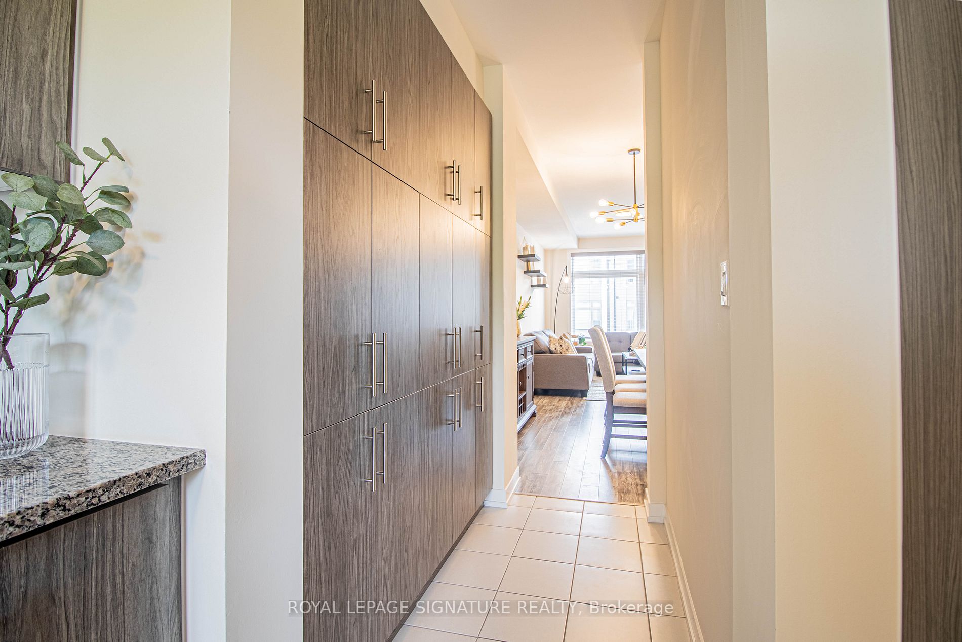 250 Finch Avenue, #27