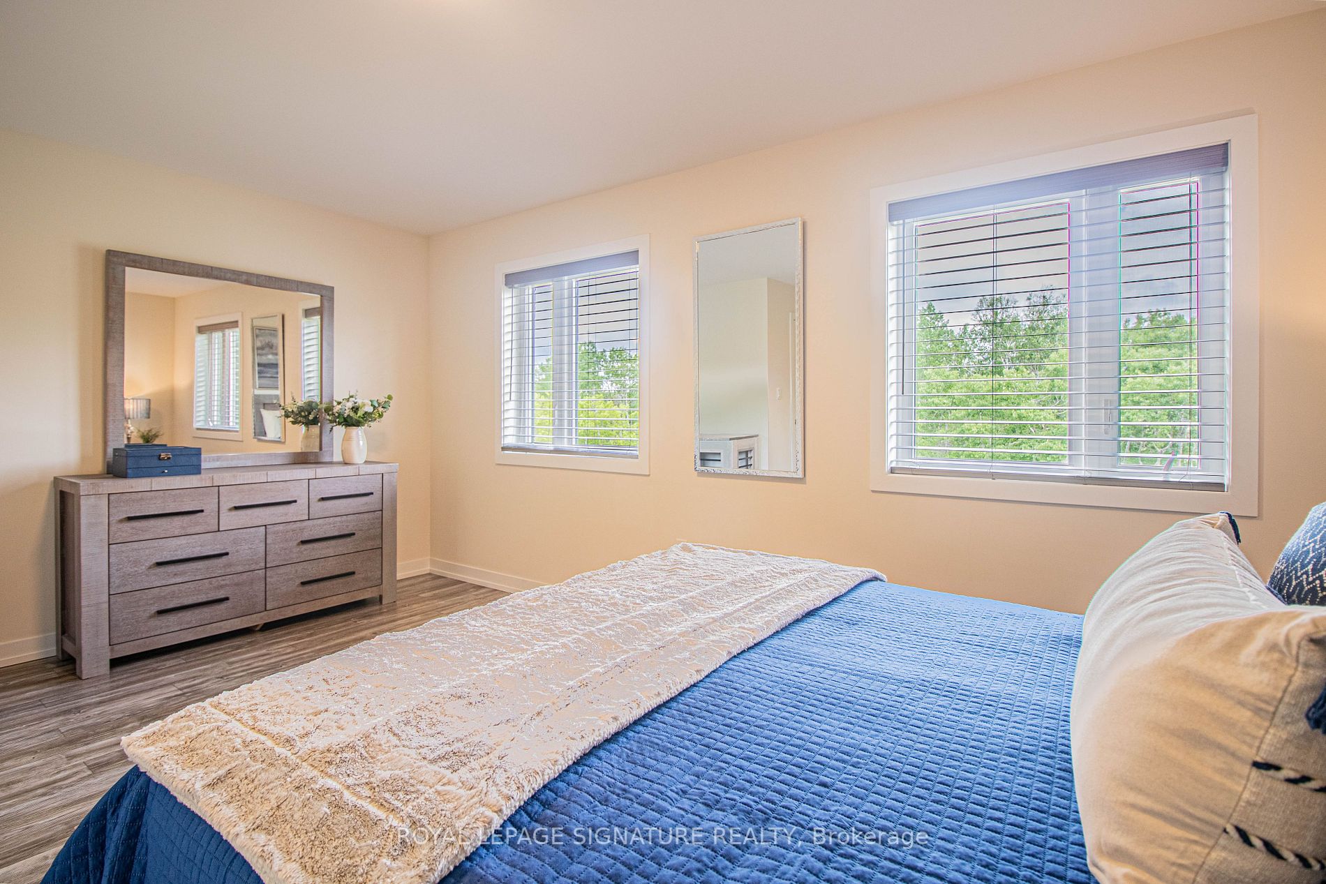 250 Finch Avenue, #27