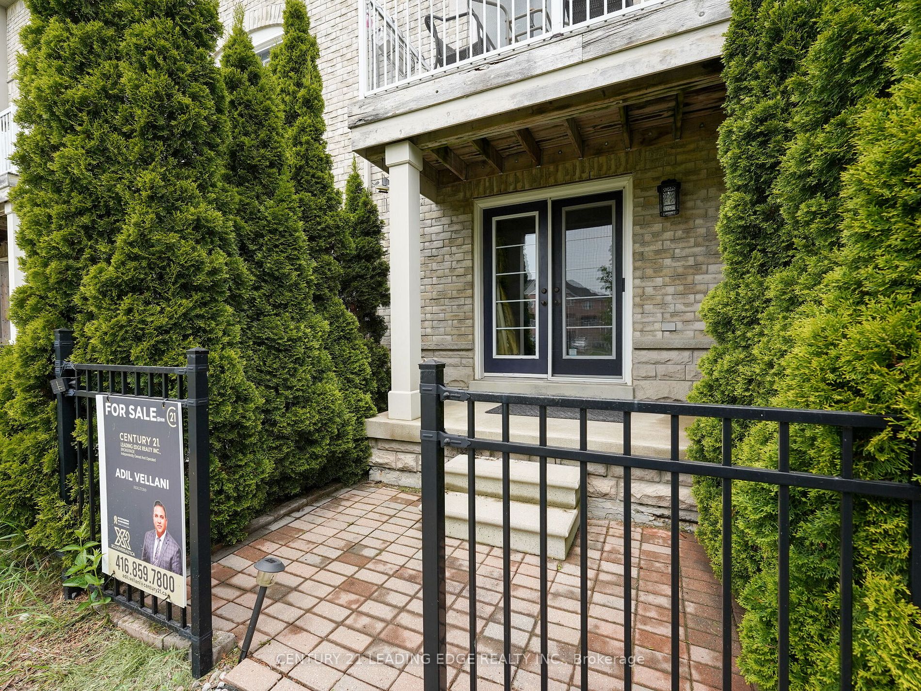 11 Burnsborough St