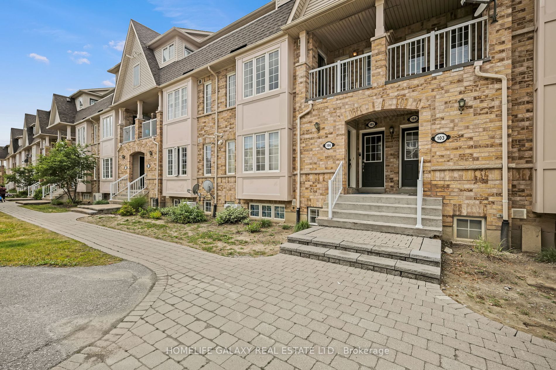 42 Pinery Trail, #106