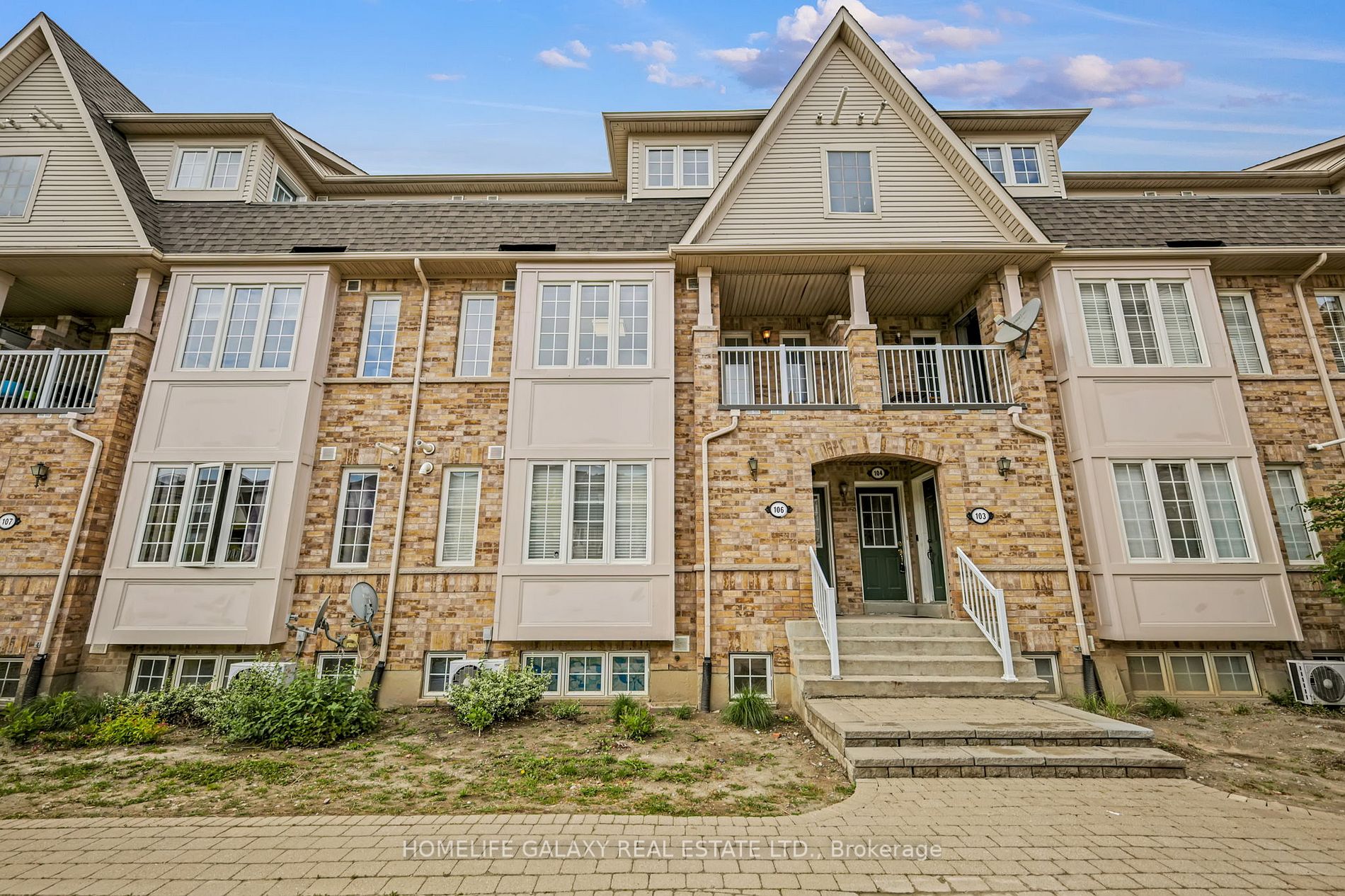42 Pinery Trail, #106