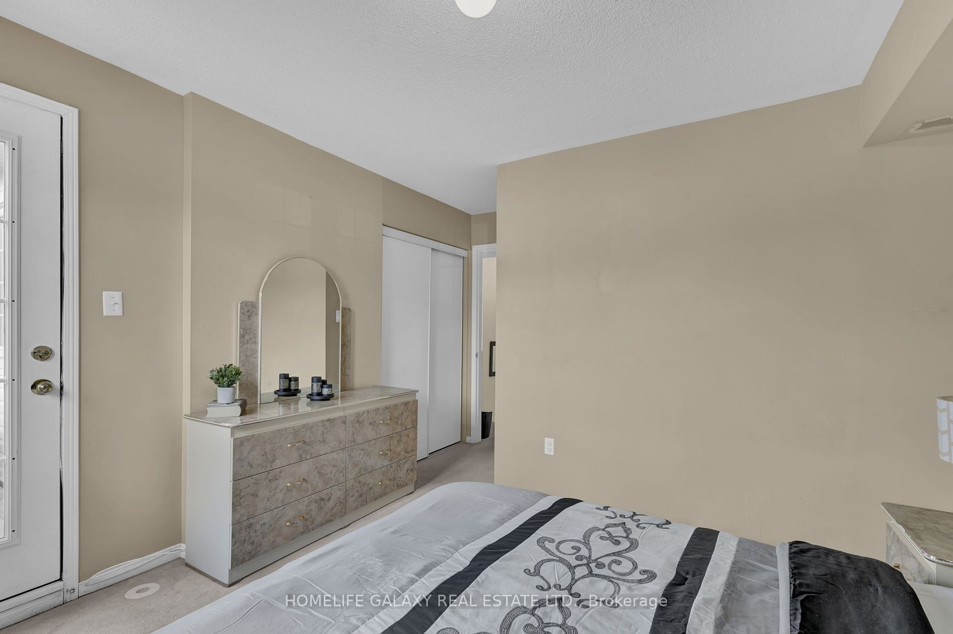 42 Pinery Trail, #106