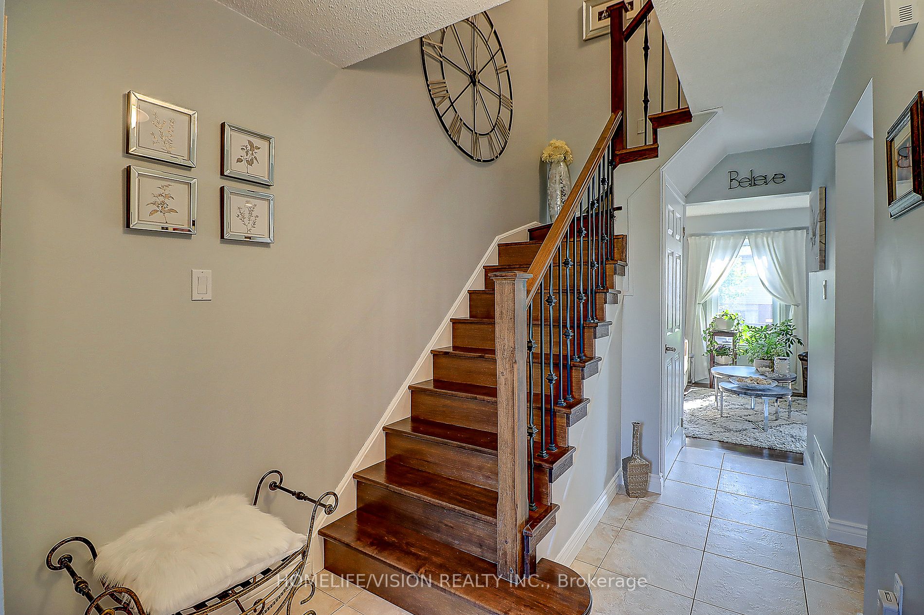 31 Poolton Cres