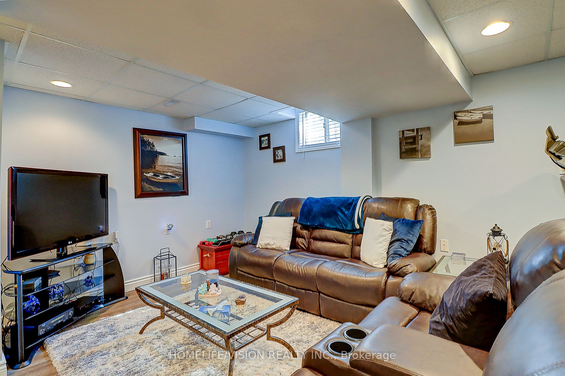 31 Poolton Cres