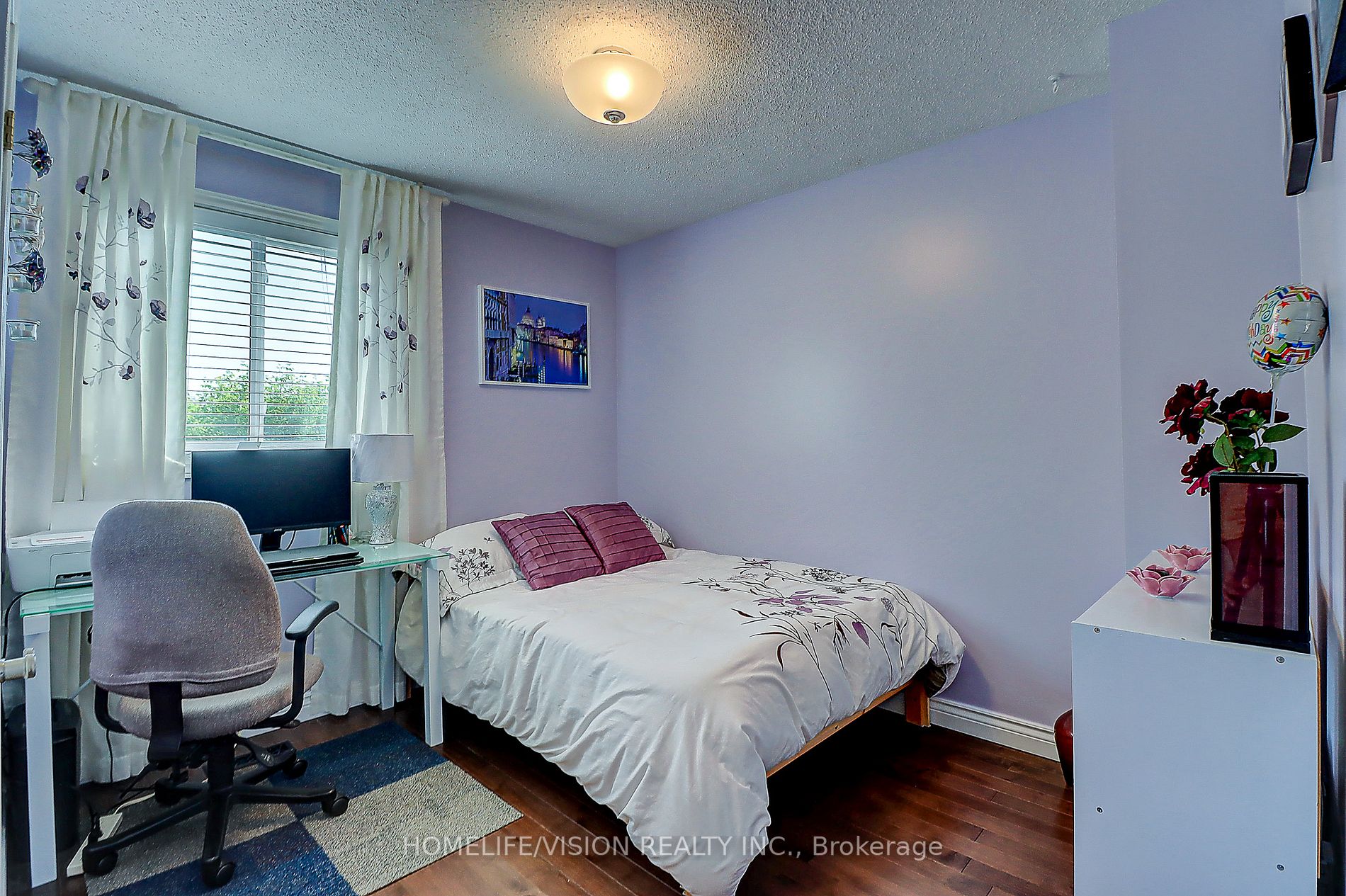 31 Poolton Cres