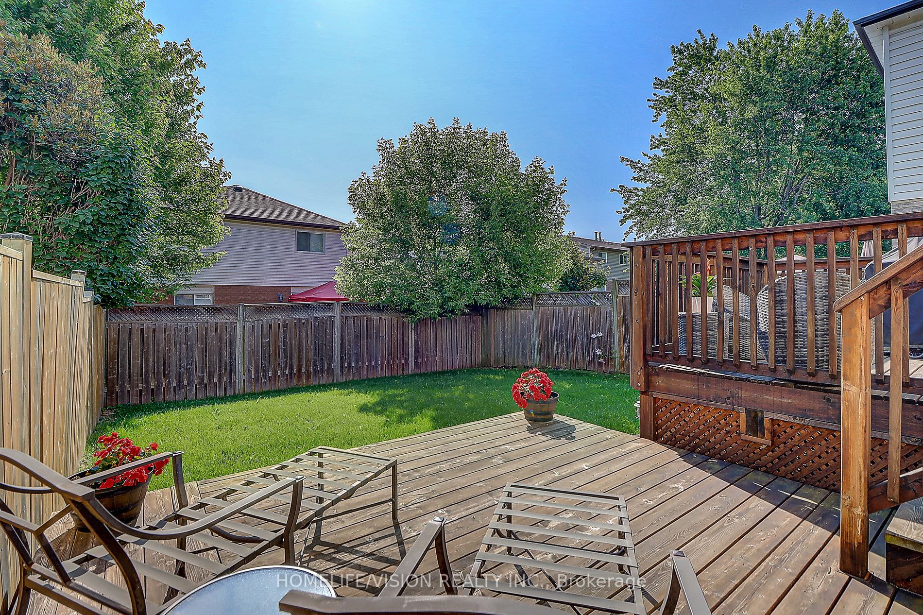 31 Poolton Cres