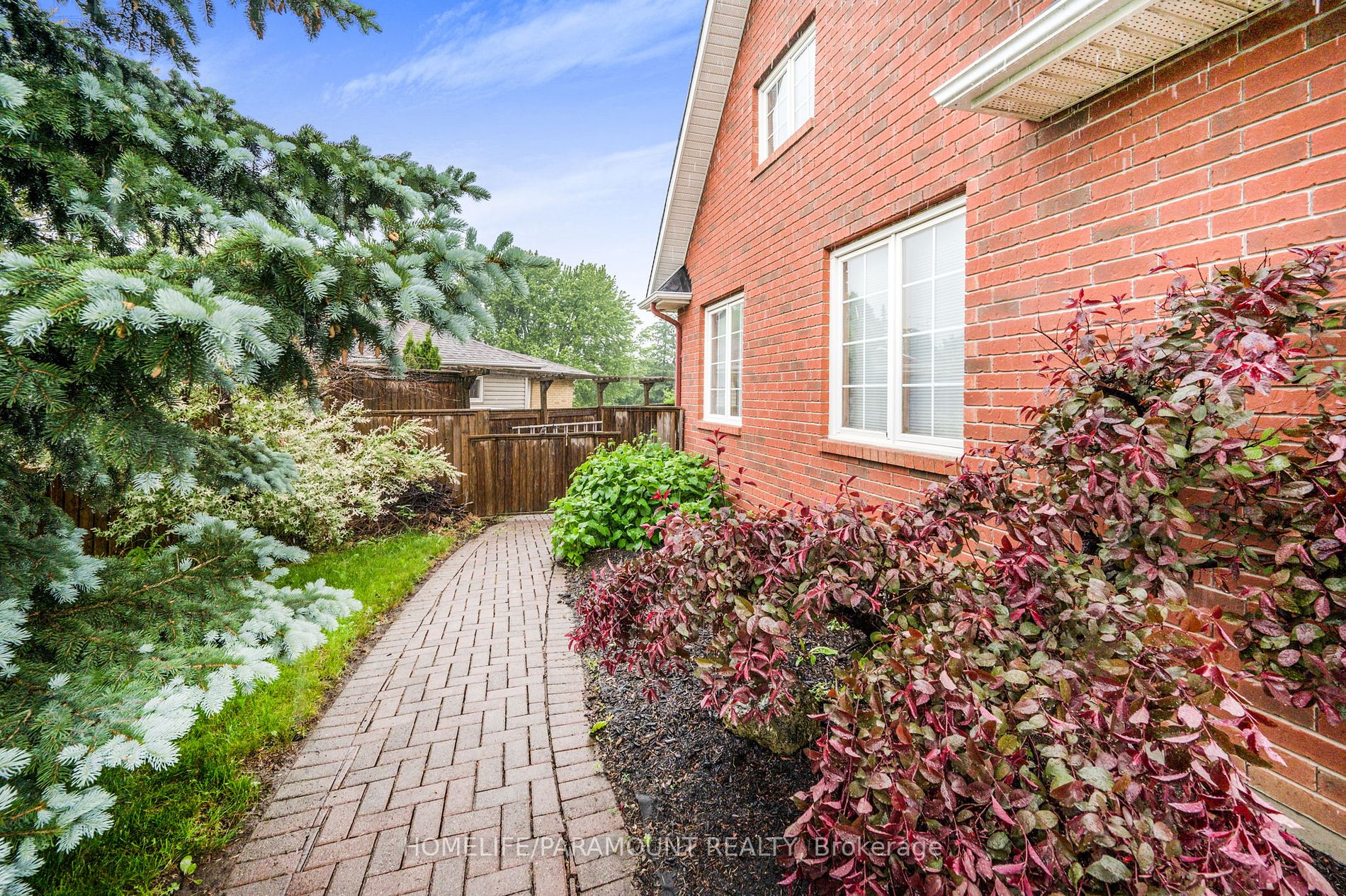 1277 Townline Rd N