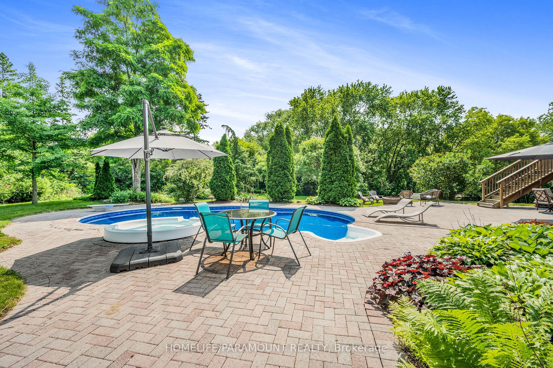 1277 Townline Rd N